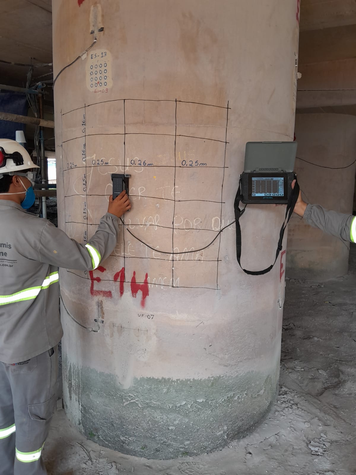 Ensaio de pacometria em uma estaca em concreto armado