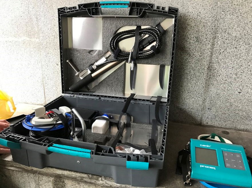 Equipamento de potencial de corrosão Proceq Canin+.